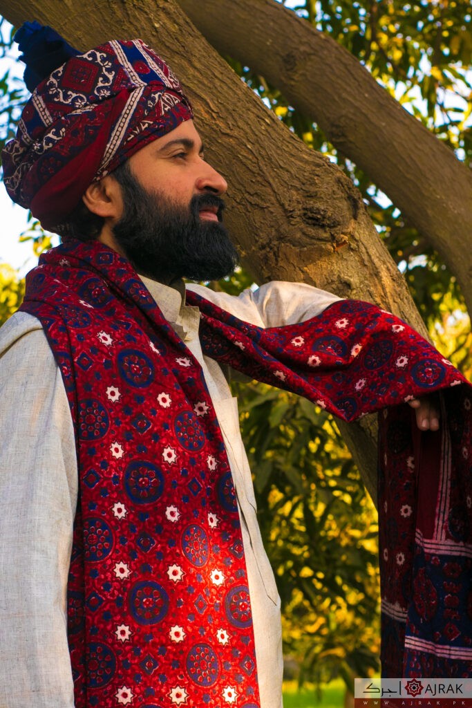 Sindhi culture hotsell dress male