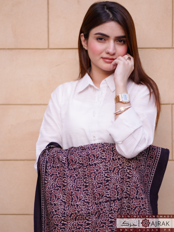 Black Ajrak Stole with Natural Dye - Image 2